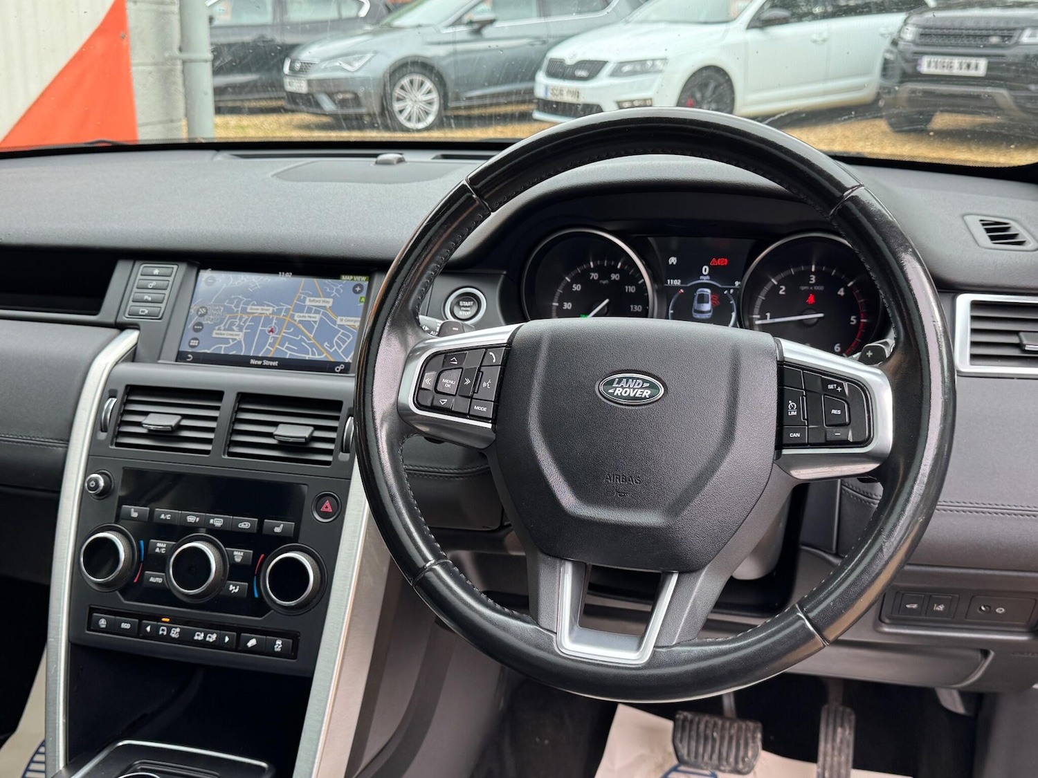 Used Land Rover Discovery Sport 2018 for sale - 77633915: Photo 62