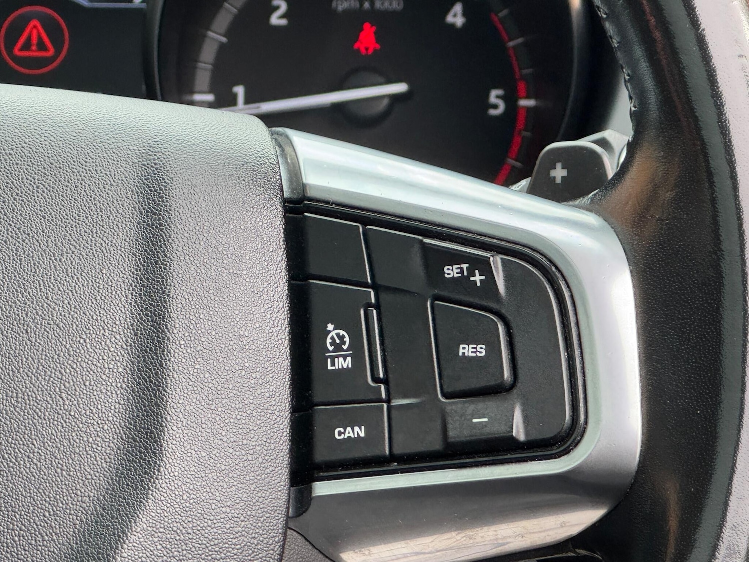 Used Land Rover Discovery Sport 2018 for sale - 77633915: Photo 65