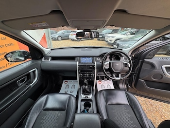 Used Land Rover Discovery Sport 2016 for sale - 76109084: Photo 2