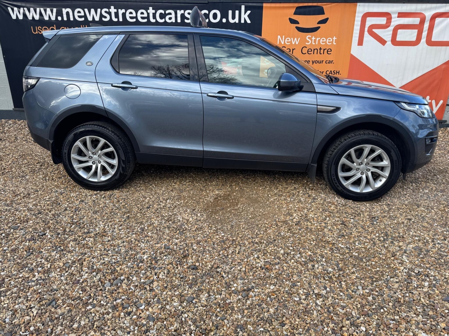 Used Land Rover Discovery Sport 2019 for sale - 77892477: Photo 7