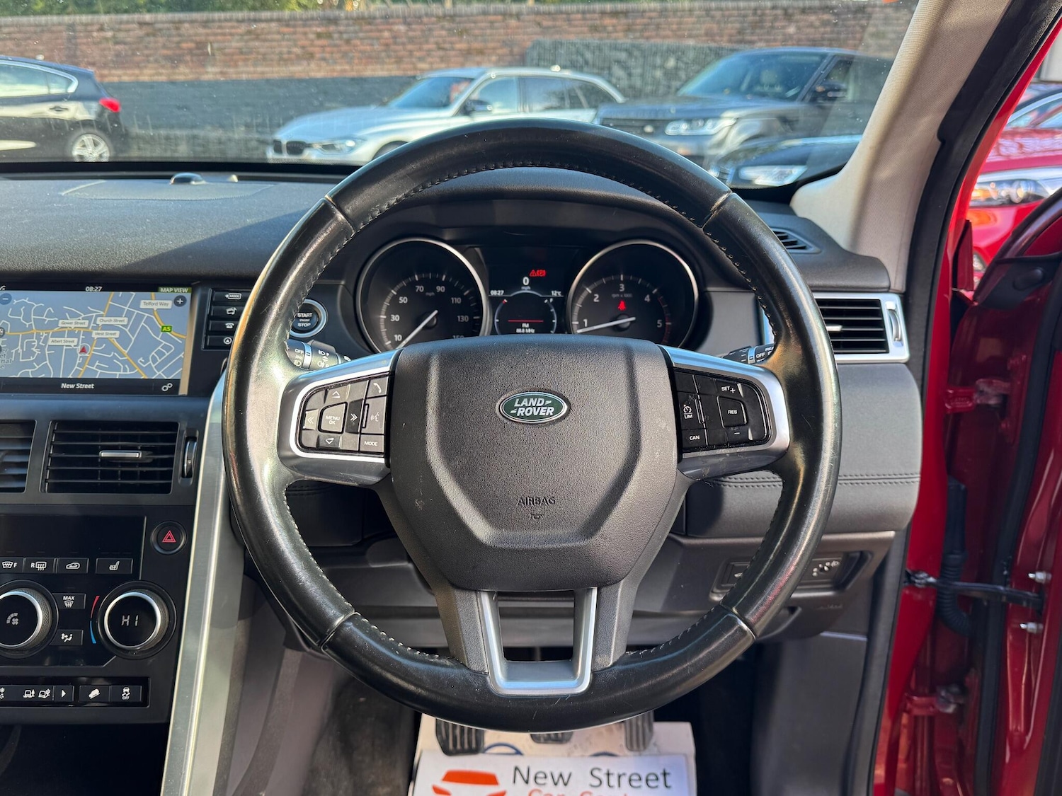 Used Land Rover Discovery Sport 2016 for sale - 76441330: Photo 46