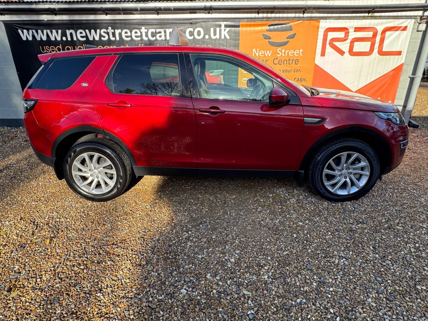 Used Land Rover Discovery Sport 2016 for sale - 76441330: Photo 5