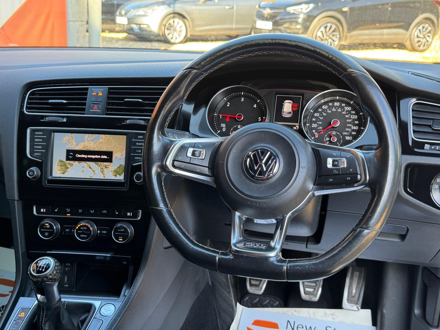 Used Volkswagen Golf 2016 for sale - 76013124: Photo 53