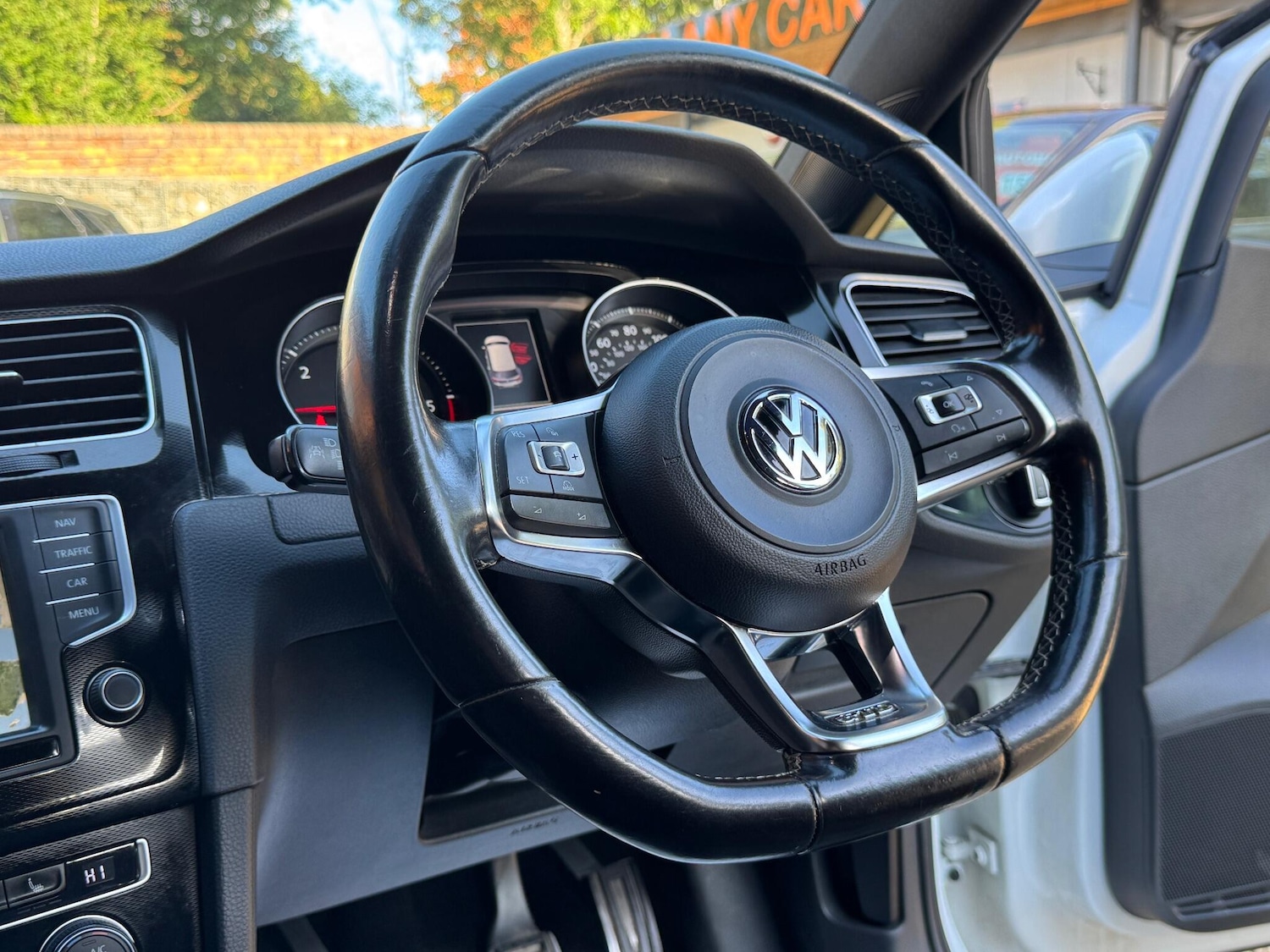 Used Volkswagen Golf 2016 for sale - 76013124: Photo 54