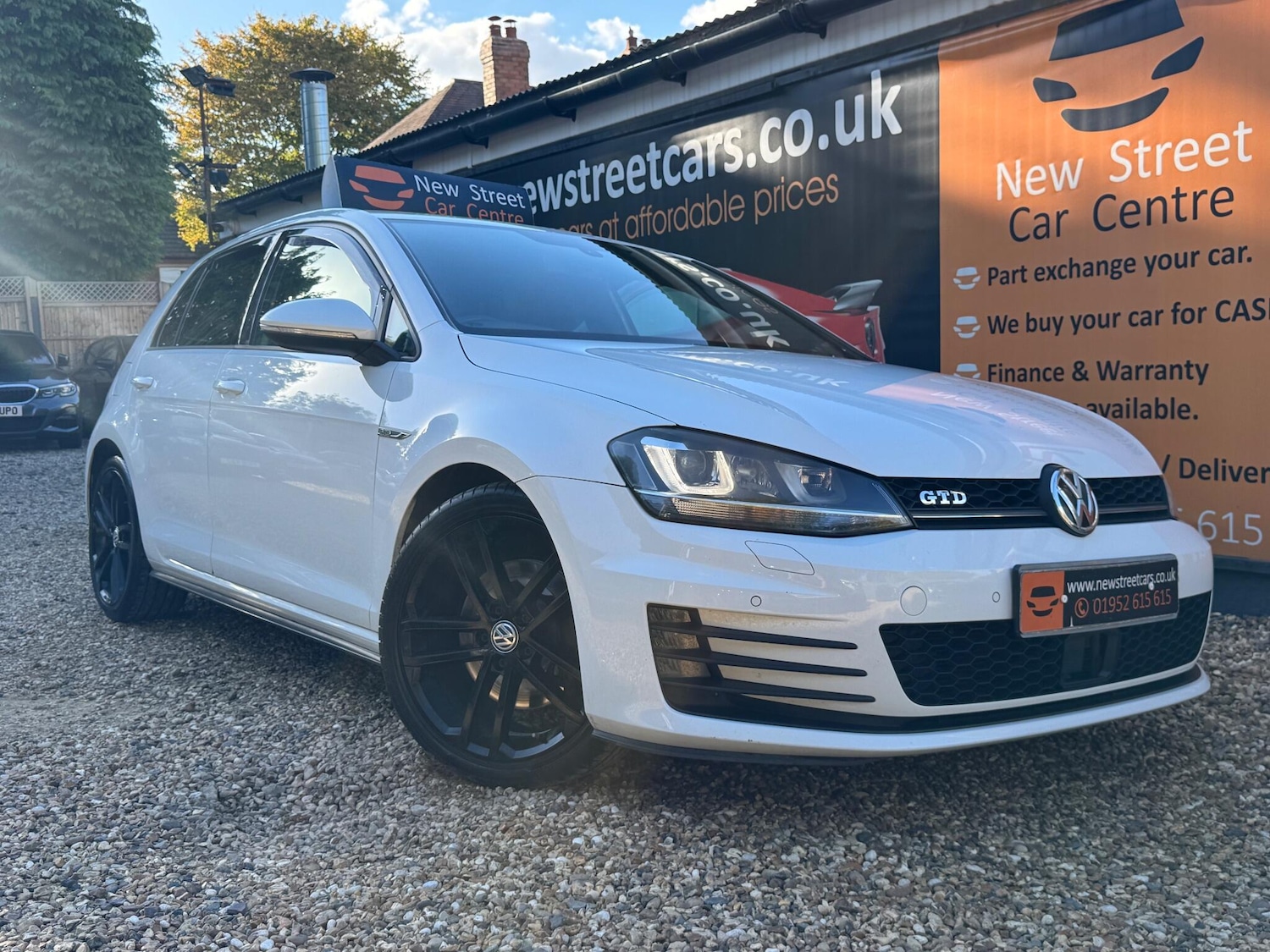 Used Volkswagen Golf 2016 for sale - 76013124: Photo 65