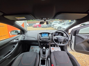 Used Ford Focus 2018 for sale - 78855420: Photo