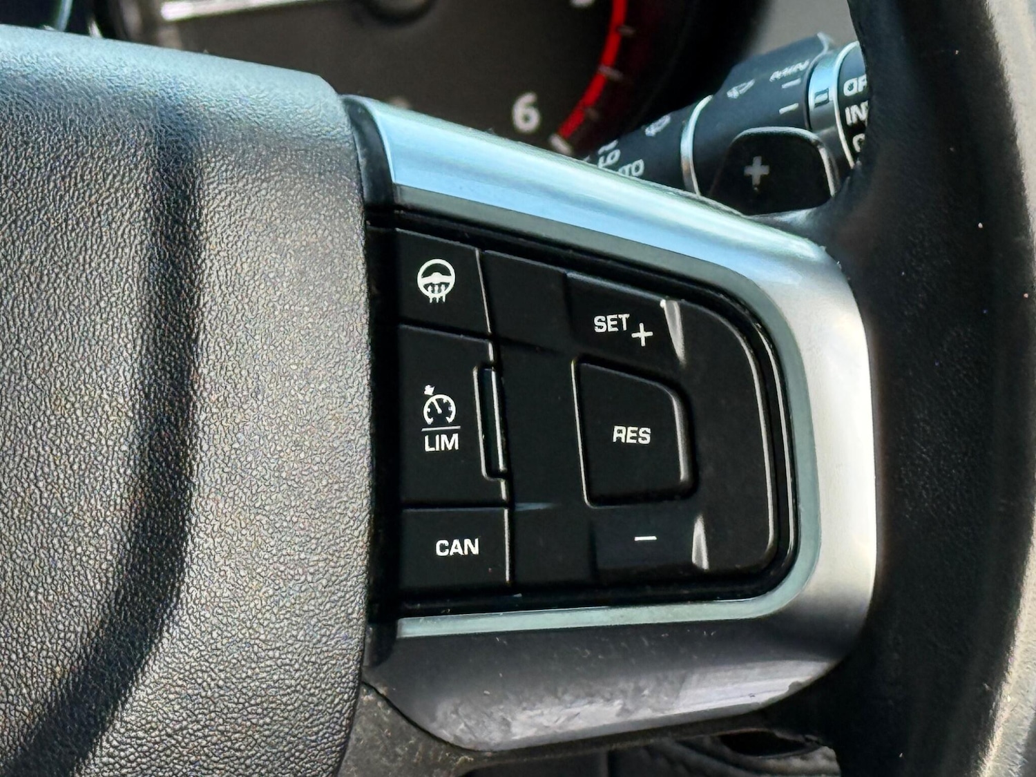 Used Land Rover Discovery Sport 2019 for sale - 77882771: Photo 53