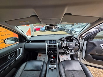 Used Land Rover Discovery Sport 2018 for sale - 78348438: Photo