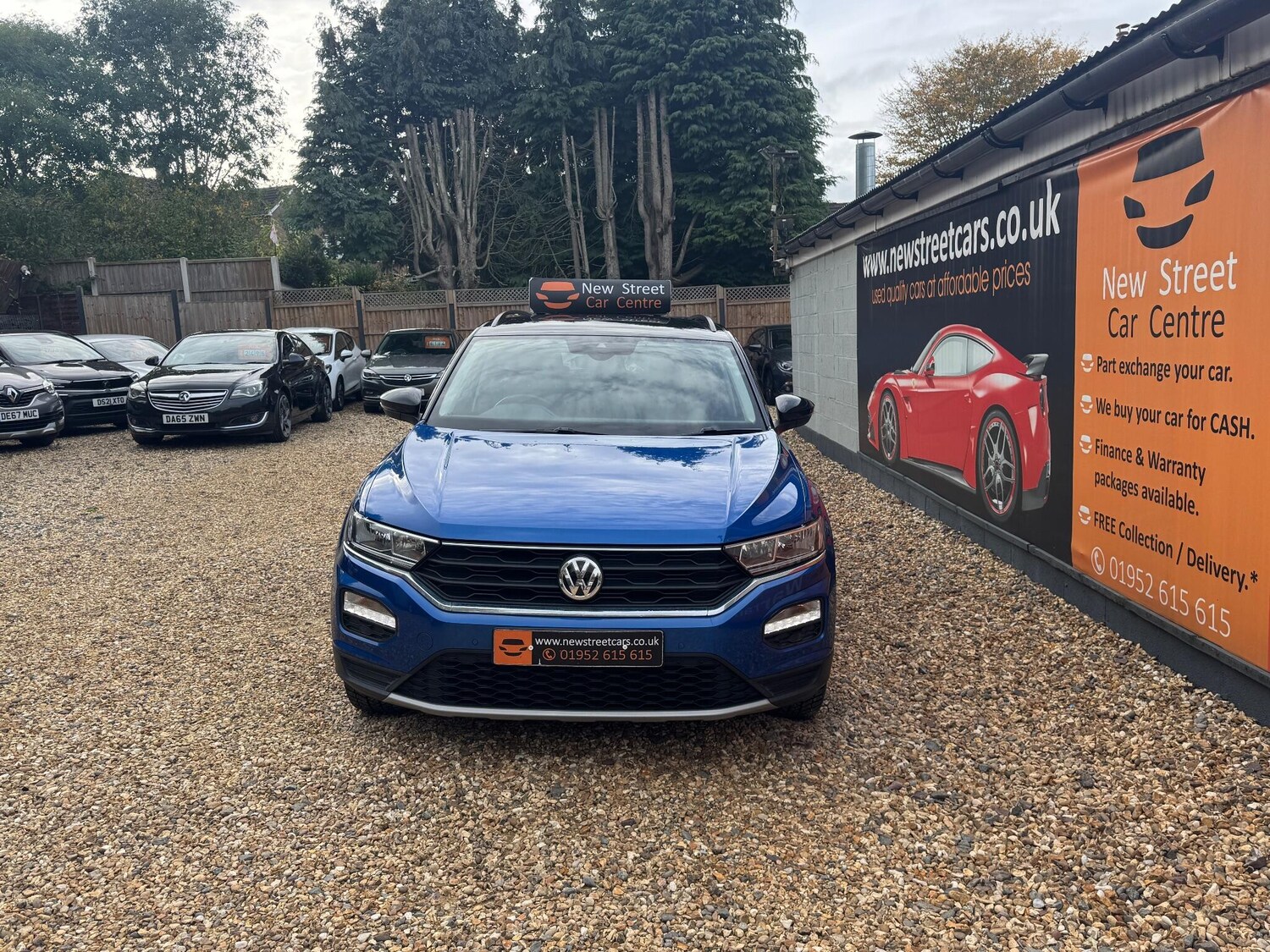 Used Volkswagen T-Roc 2018 for sale - 76136222: Photo 4