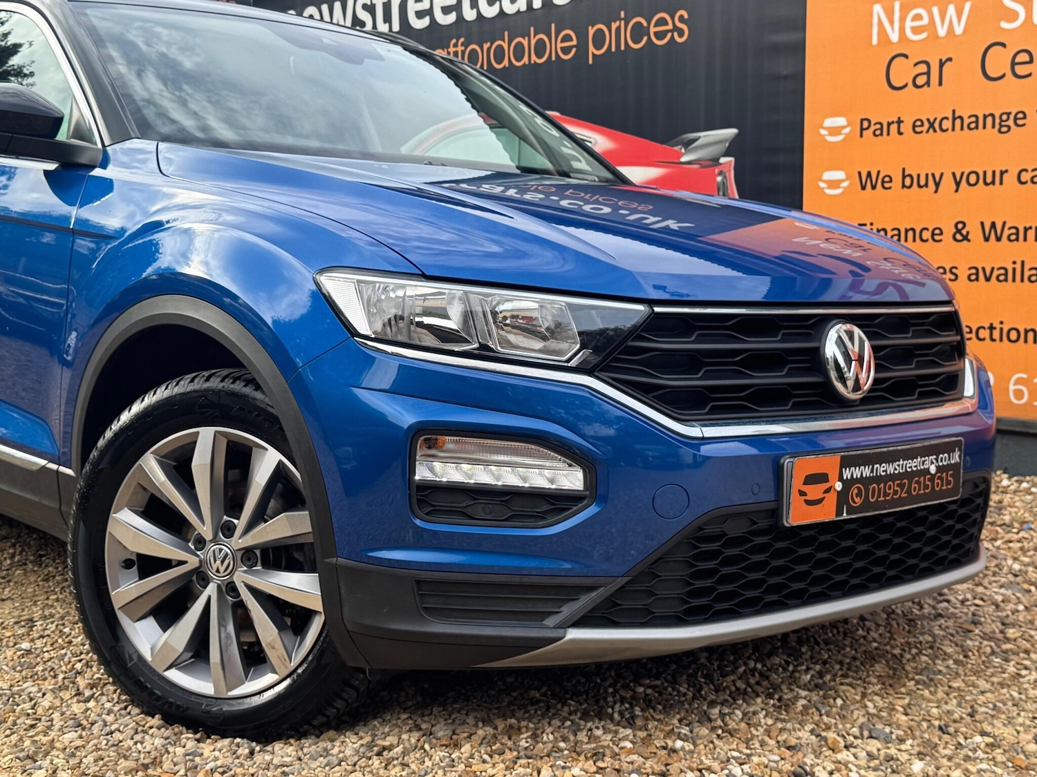Used Volkswagen T-Roc 2018 for sale - 76136222: Photo 76