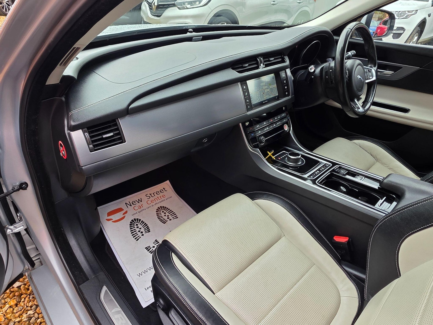 Used Jaguar XF 2017 for sale - 78185000: Photo 32