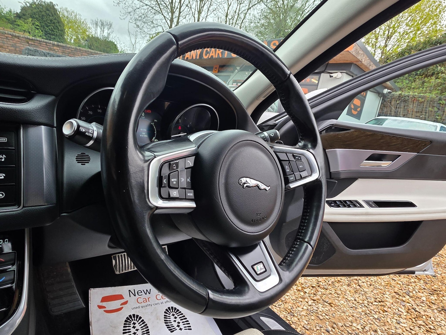 Used Jaguar XF 2017 for sale - 78185000: Photo 43