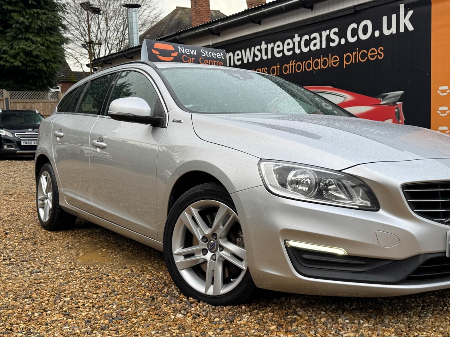 Used Volvo V60 2017 for sale - 77455309: Photo 12