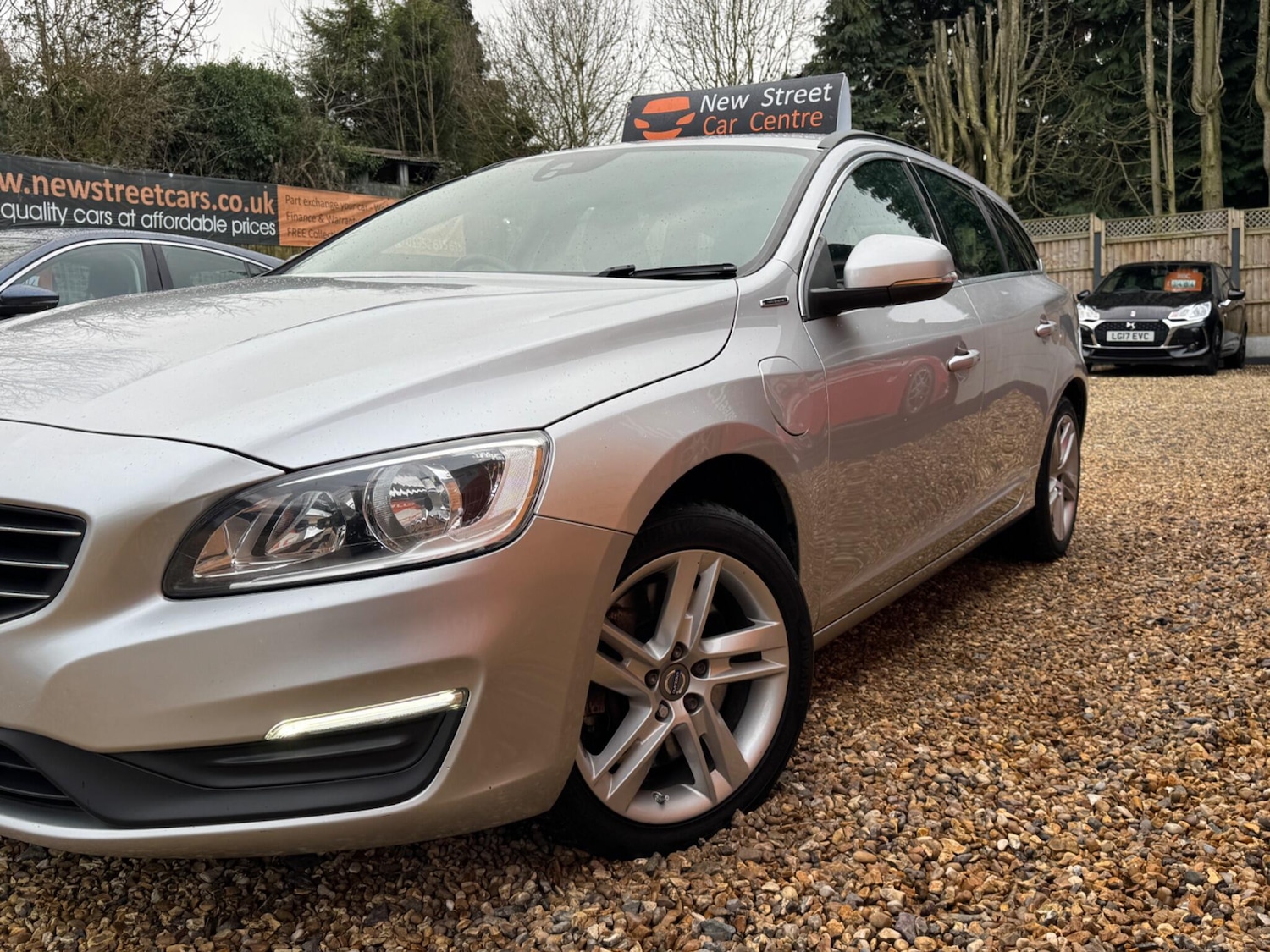 Used Volvo V60 2017 for sale - 77455309: Photo 23