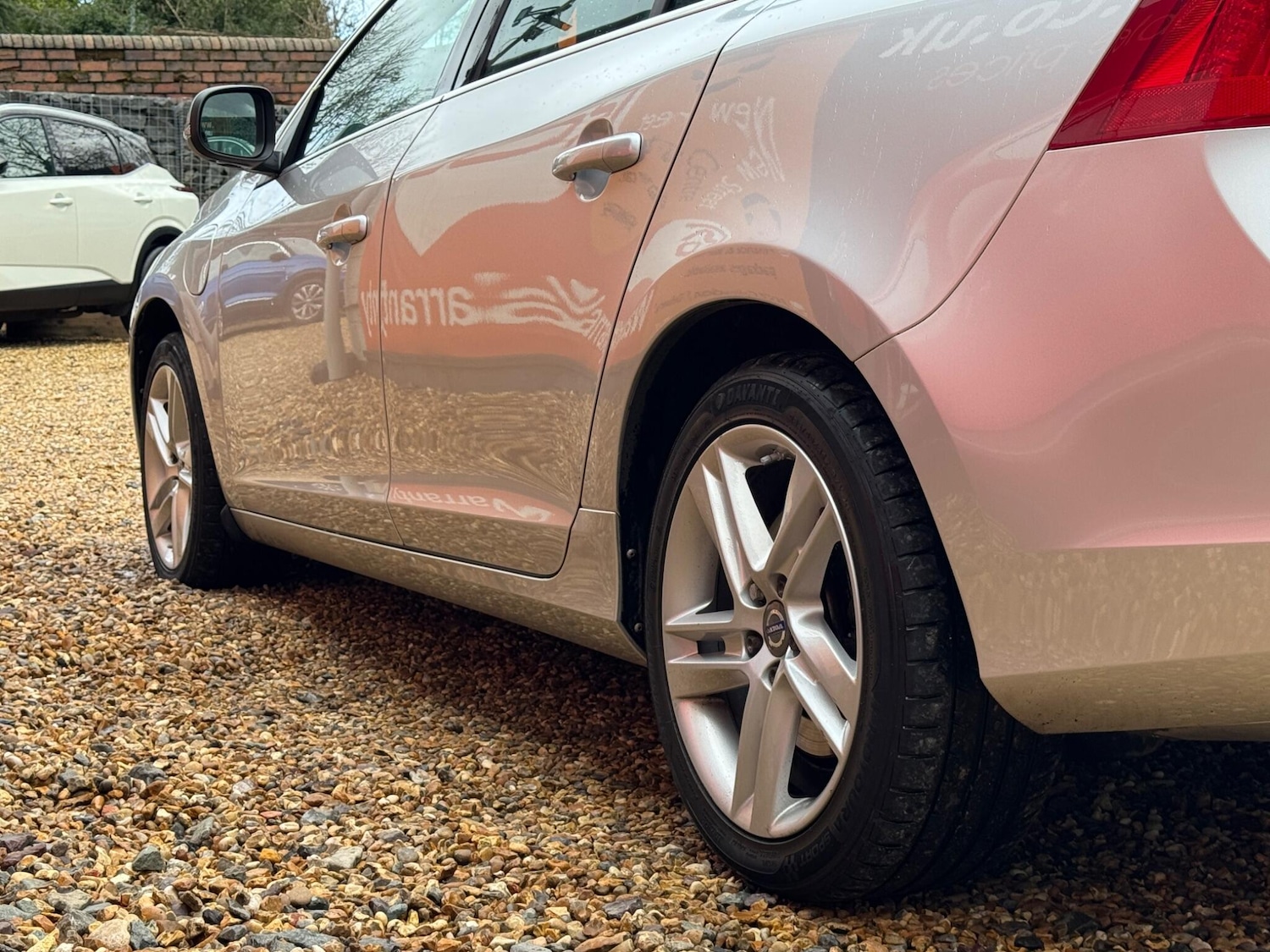 Used Volvo V60 2017 for sale - 77455309: Photo 31