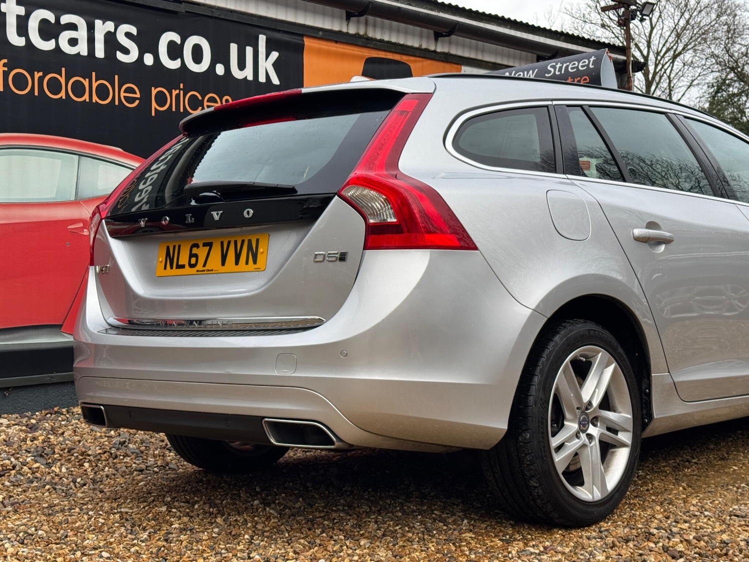 Used Volvo V60 2017 for sale - 77455309: Photo 42