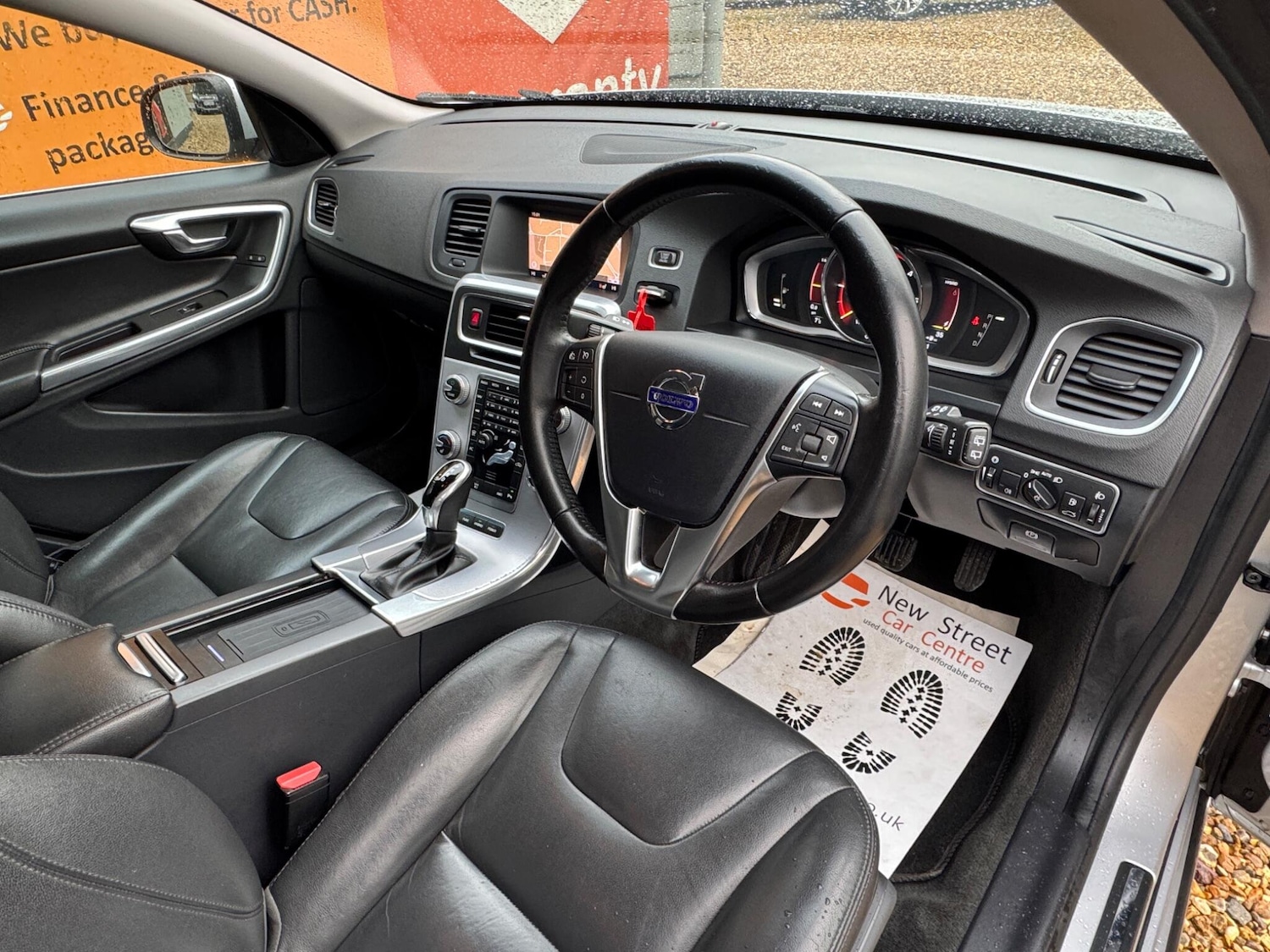 Used Volvo V60 2017 for sale - 77455309: Photo 55