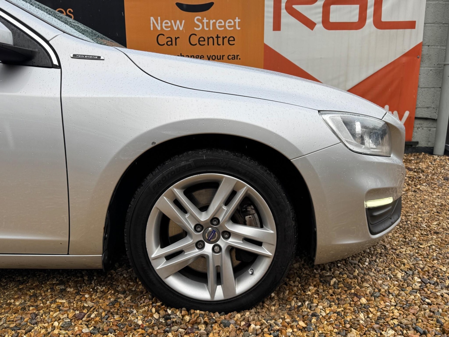 Used Volvo V60 2017 for sale - 77455309: Photo 64