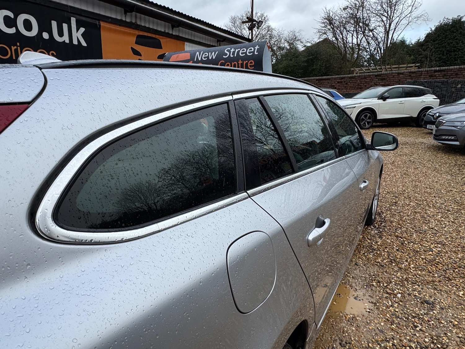 Used Volvo V60 2017 for sale - 77455309: Photo 67