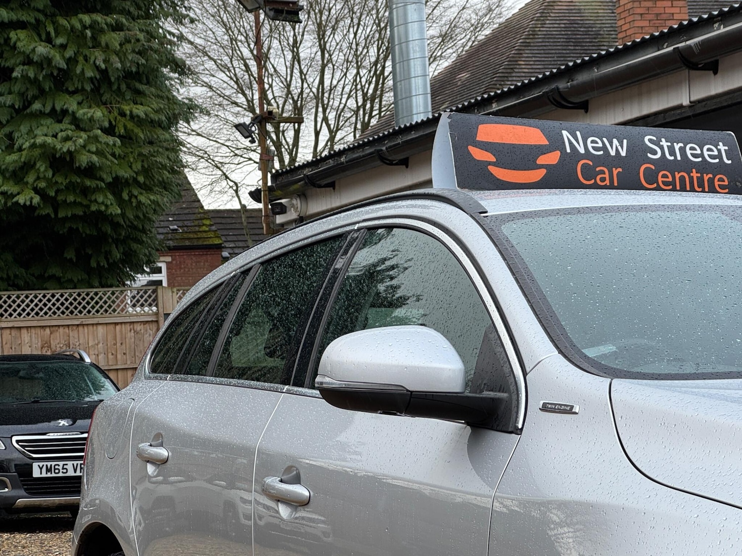 Used Volvo V60 2017 for sale - 77455309: Photo 68