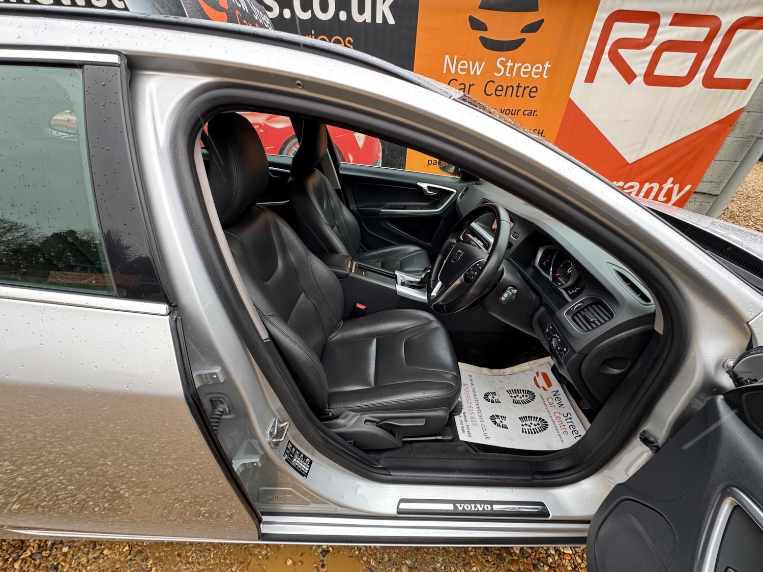 Used Volvo V60 2017 for sale - 77455309: Photo 95