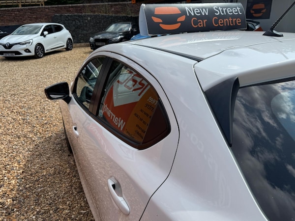 Used Mazda Mazda2 2016 for sale - 75225880: Photo 21