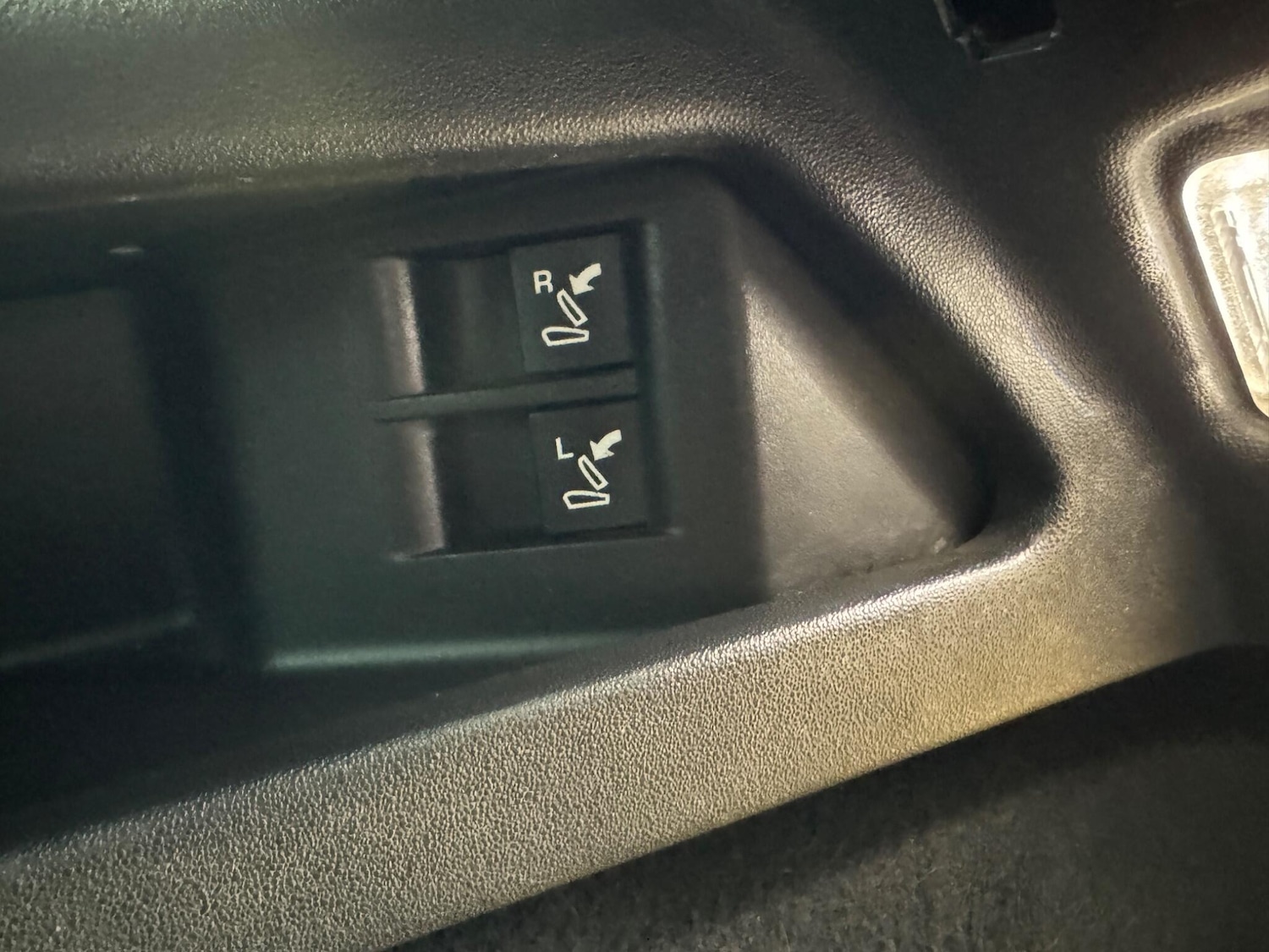 Used Land Rover Discovery Sport 2019 for sale - 77202780: Photo 33