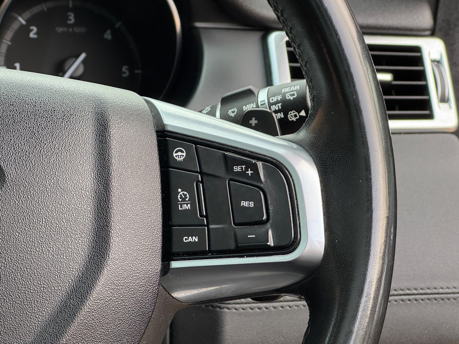 Used Land Rover Discovery Sport 2019 for sale - 77202780: Photo 48