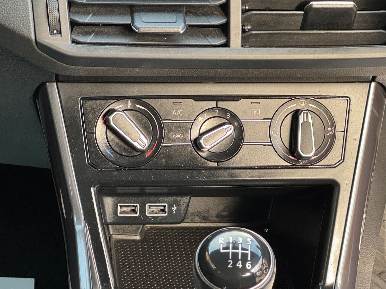 Used Volkswagen Polo 2020 for sale - 77575110: Photo 48