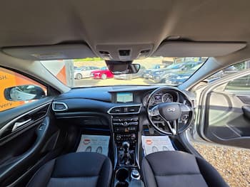 Used Infiniti Q30 2017 for sale - 79726389: Photo