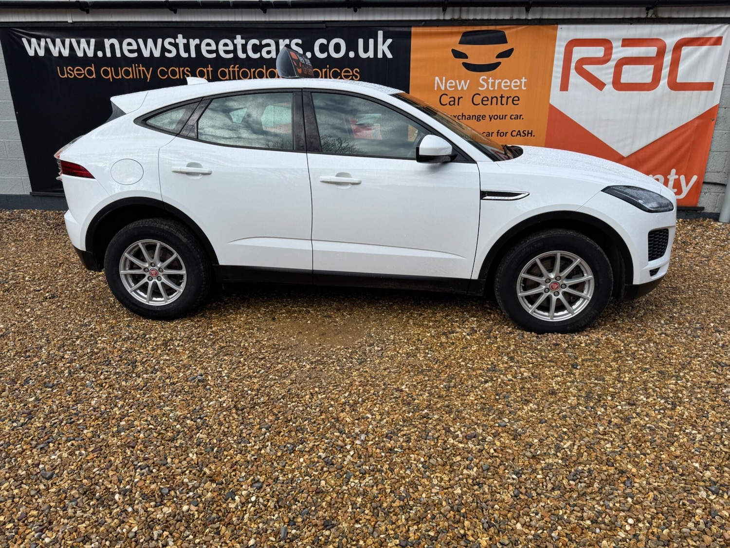 Used Jaguar E-Pace 2019 for sale - 77344053: Photo 19