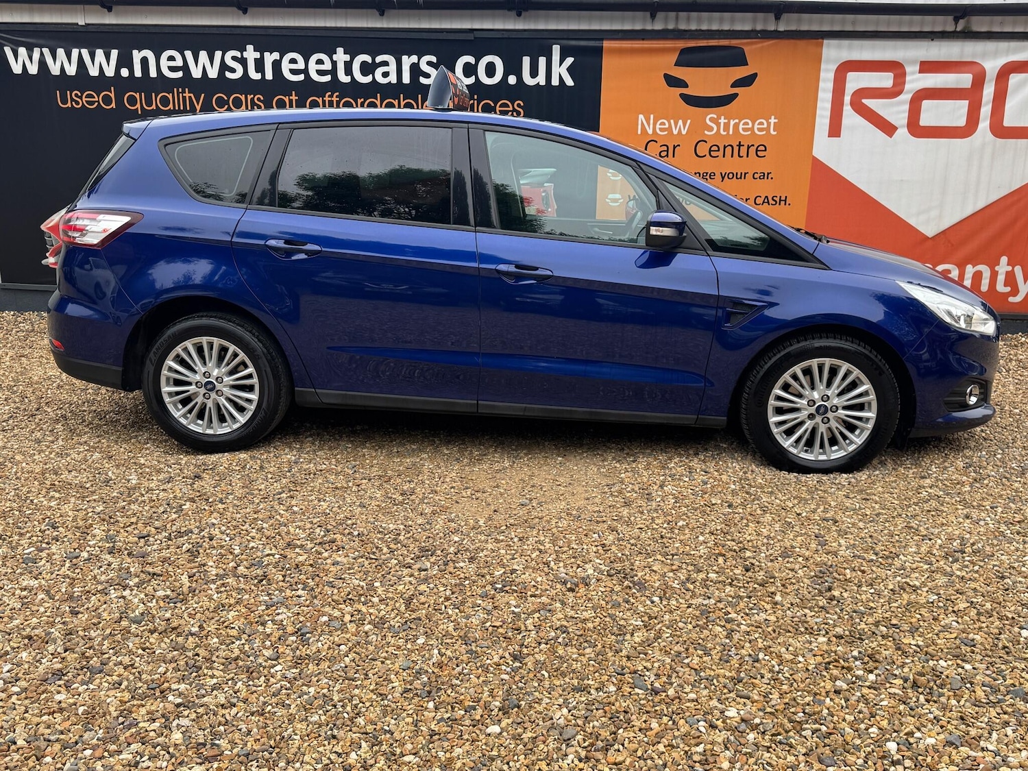 Used Ford S-Max 2018 for sale - 76042275: Photo 5