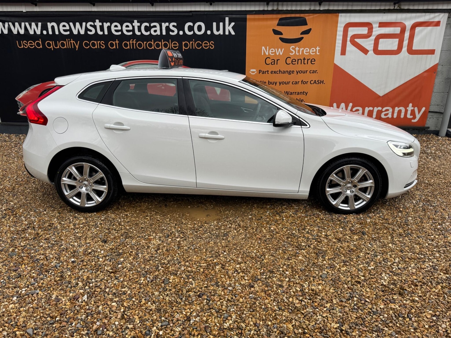 Used Volvo V40 2017 for sale - 77468191: Photo 21