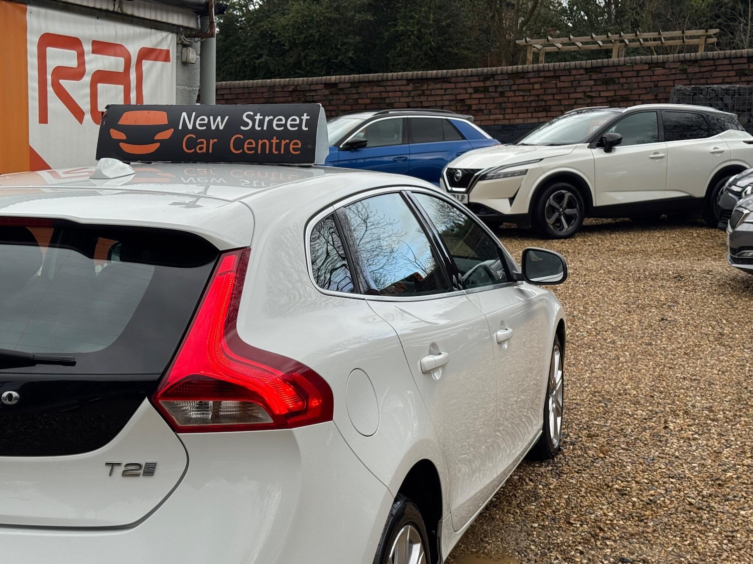 Used Volvo V40 2017 for sale - 77468191: Photo 25