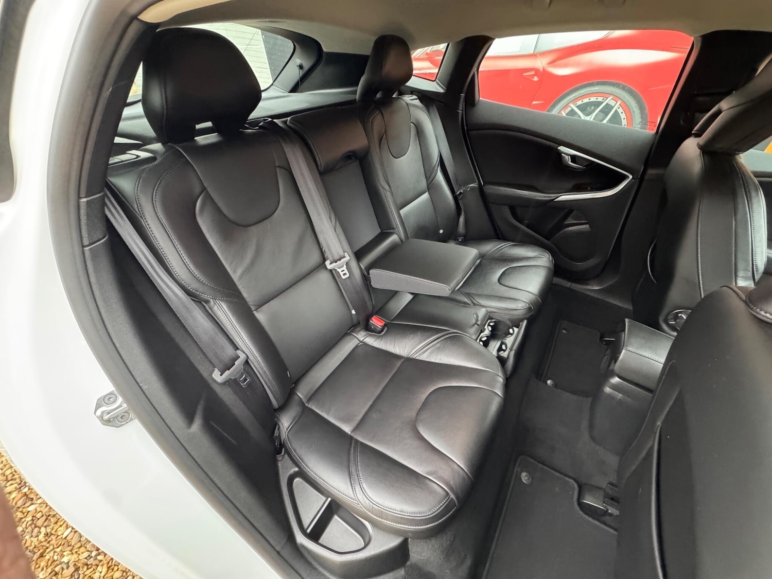 Used Volvo V40 2017 for sale - 77468191: Photo 37