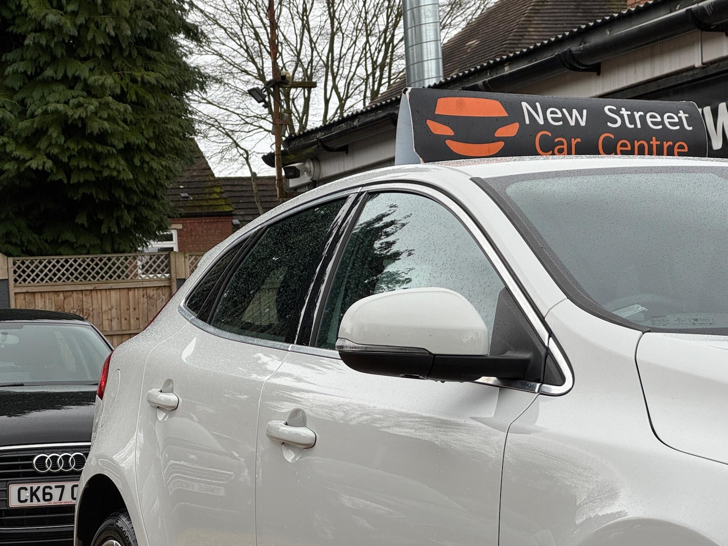 Used Volvo V40 2017 for sale - 77468191: Photo 43