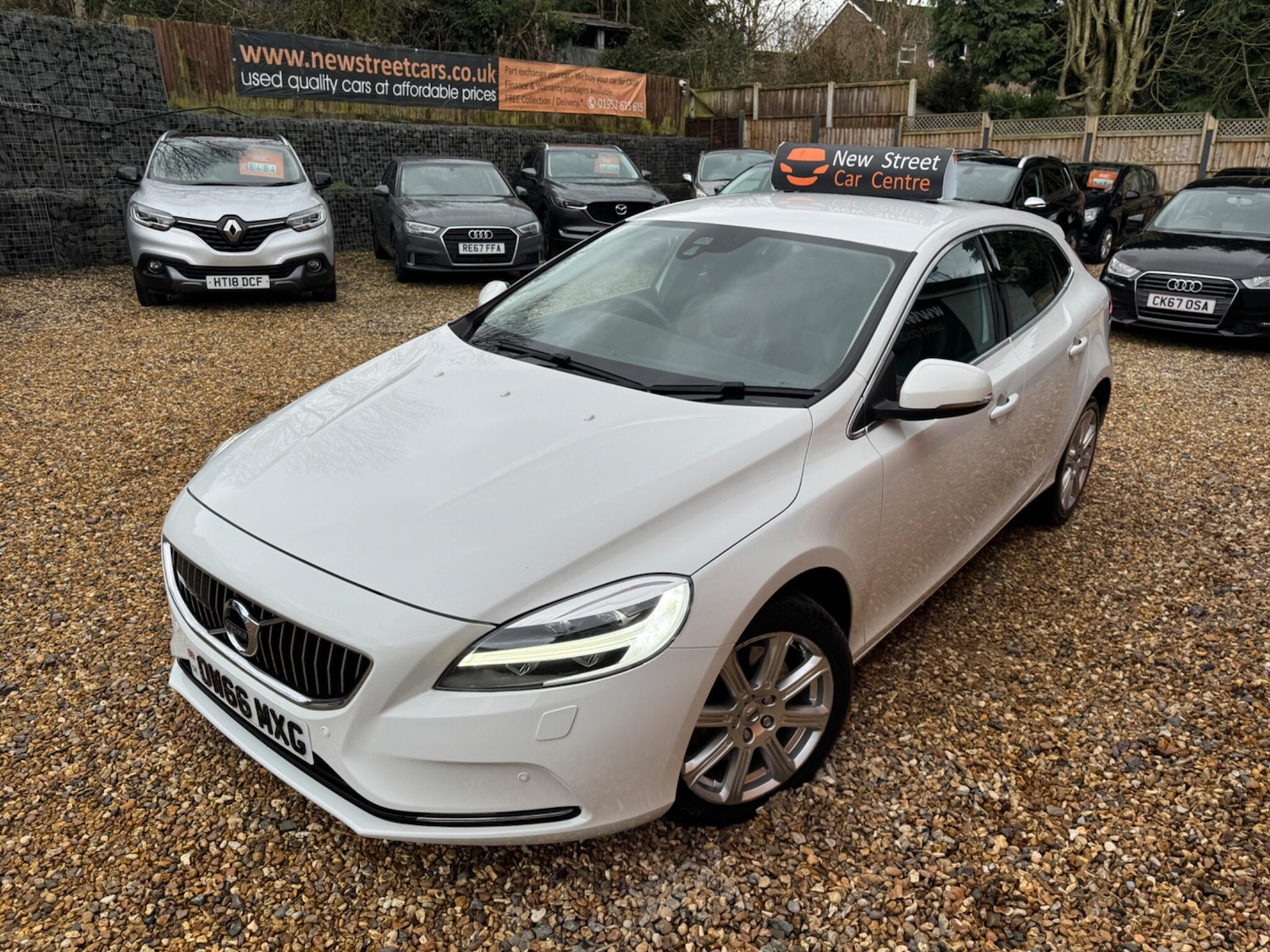 Used Volvo V40 2017 for sale - 77468191: Photo 7