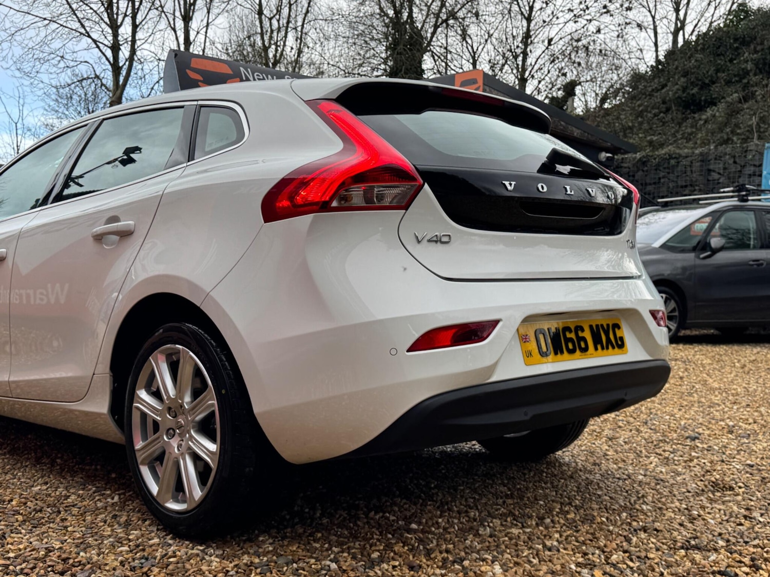 Used Volvo V40 2017 for sale - 77468191: Photo 9