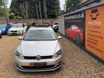 Used Volkswagen Golf 2017 for sale - 74686977: Photo