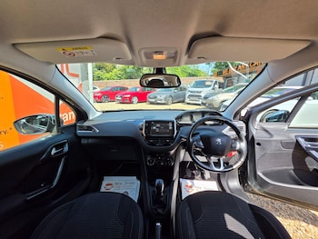 Used Peugeot 208 2016 for sale - 79589977: Photo
