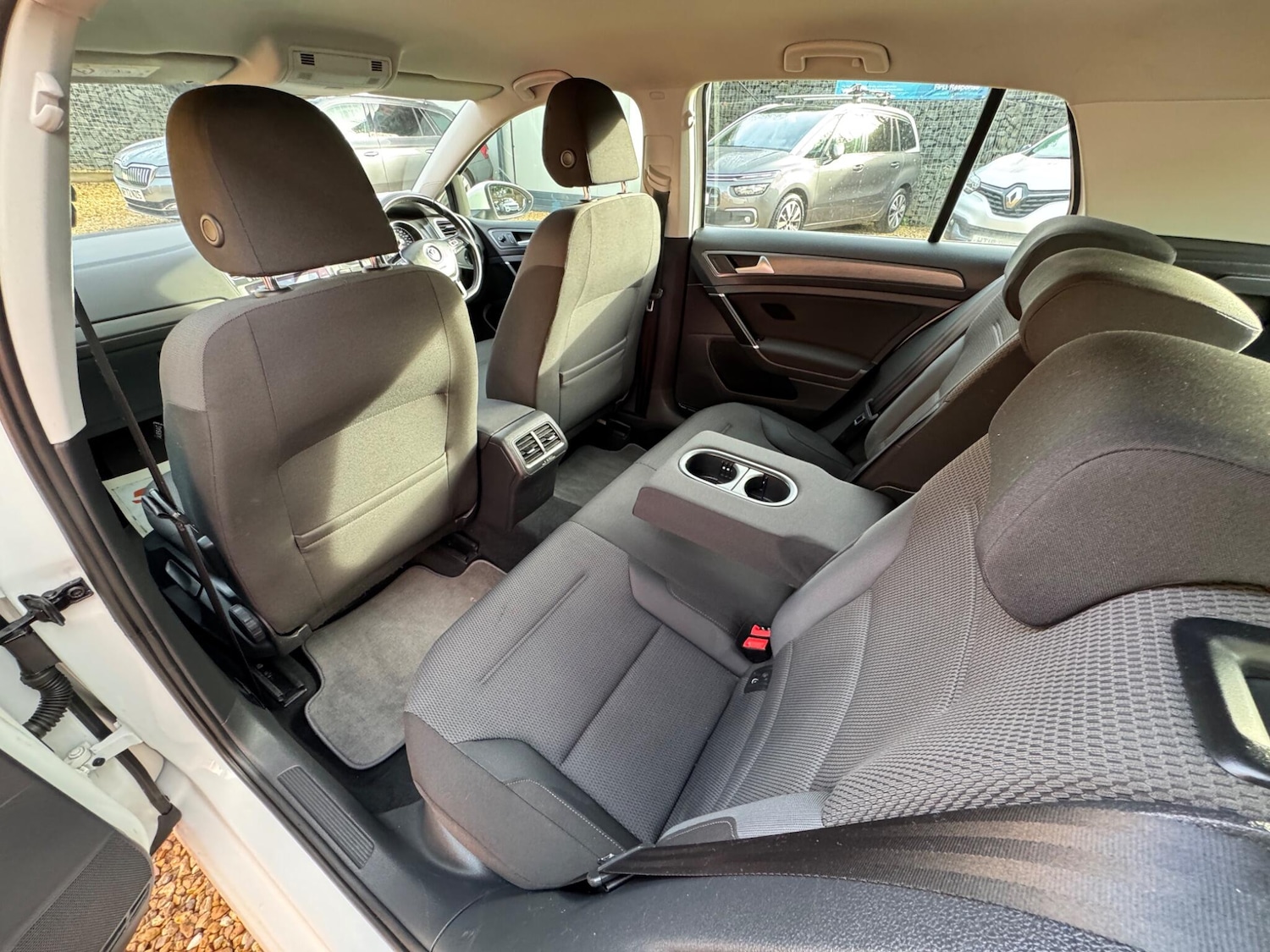 Used Volkswagen Golf 2018 for sale - 77550491: Photo 28