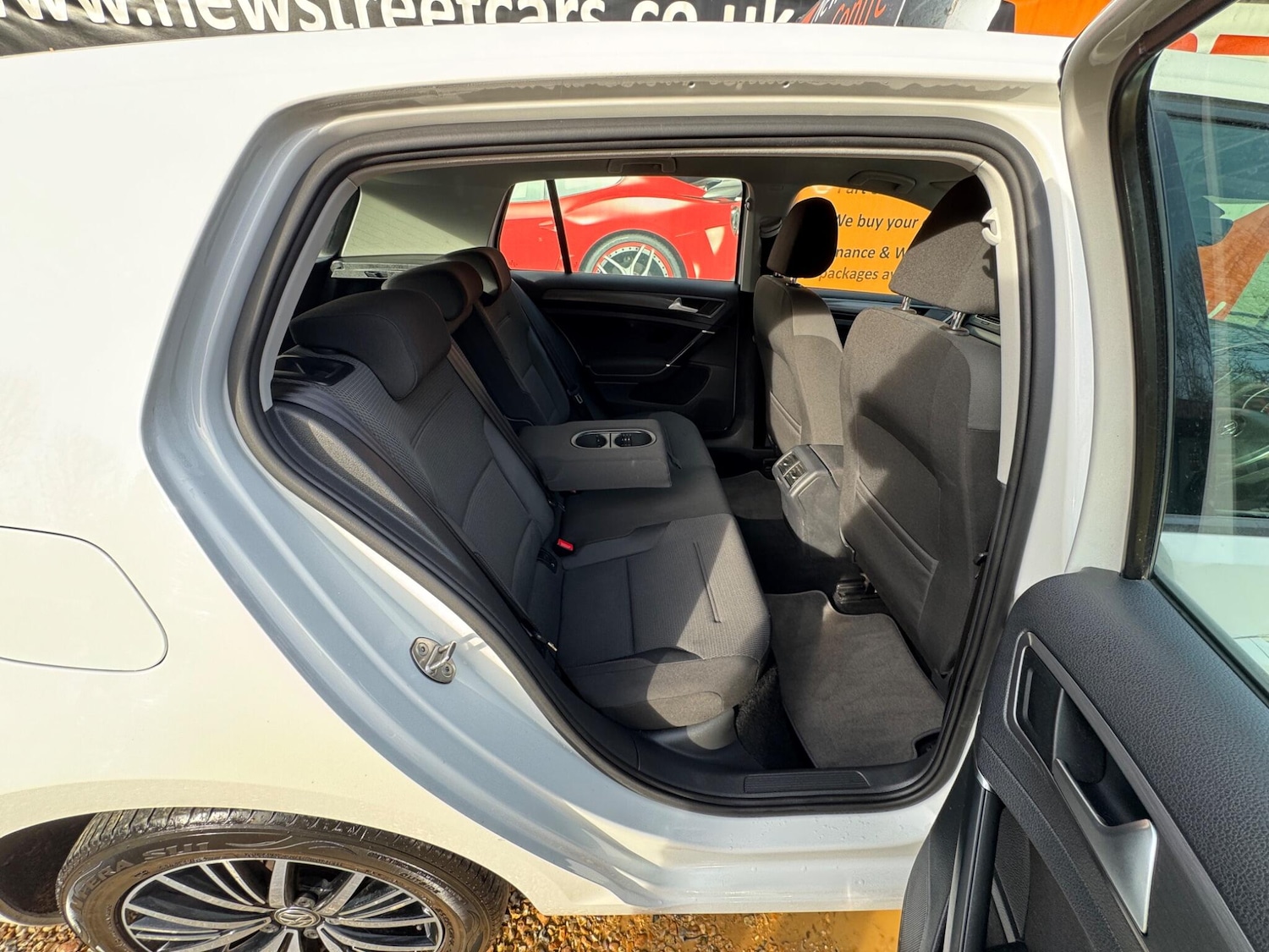 Used Volkswagen Golf 2018 for sale - 77550491: Photo 31