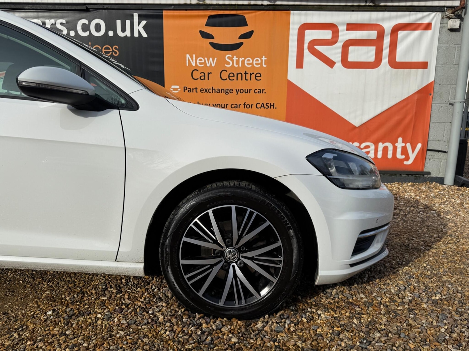 Used Volkswagen Golf 2018 for sale - 77550491: Photo 35