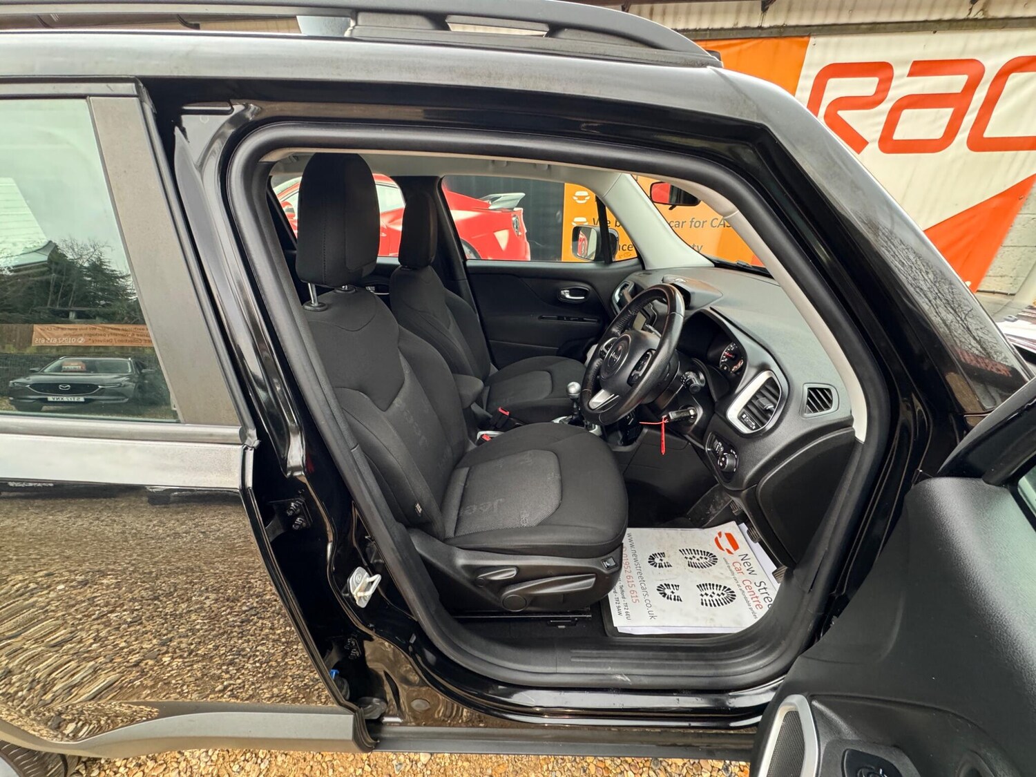 Used Jeep Renegade 2016 for sale - 77612648: Photo 40