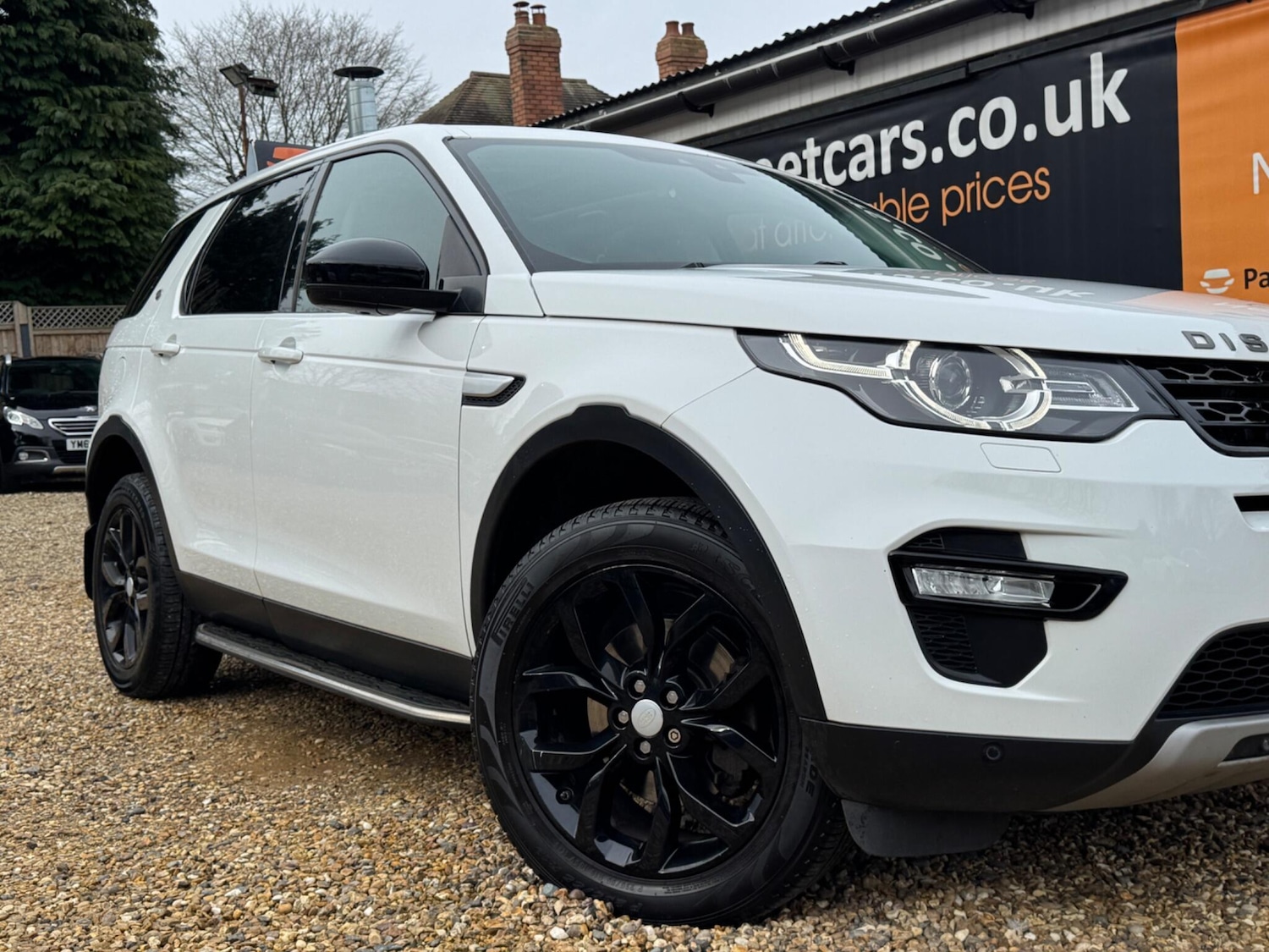 Used Land Rover Discovery Sport 2017 for sale - 77683789: Photo 12