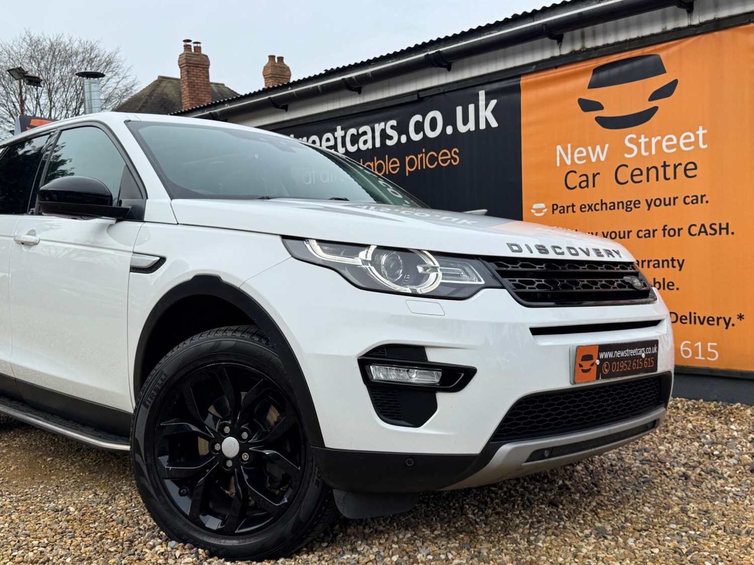 Used Land Rover Discovery Sport 2017 for sale - 77683789: Photo 13