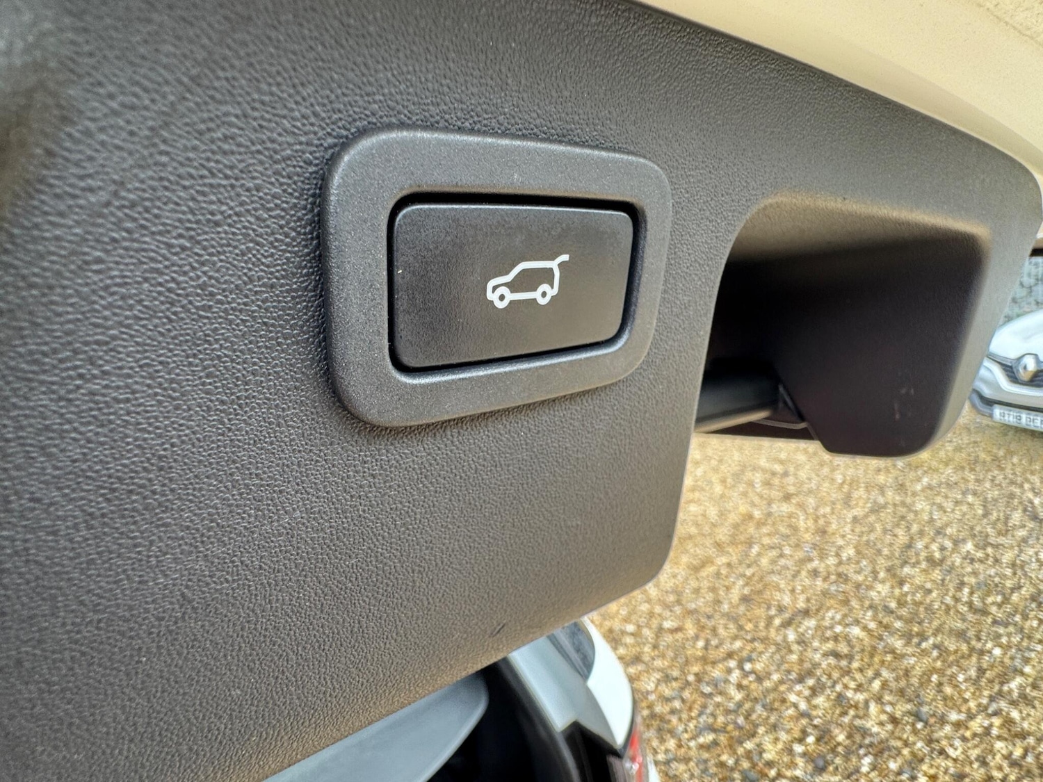 Used Land Rover Discovery Sport 2017 for sale - 77683789: Photo 31