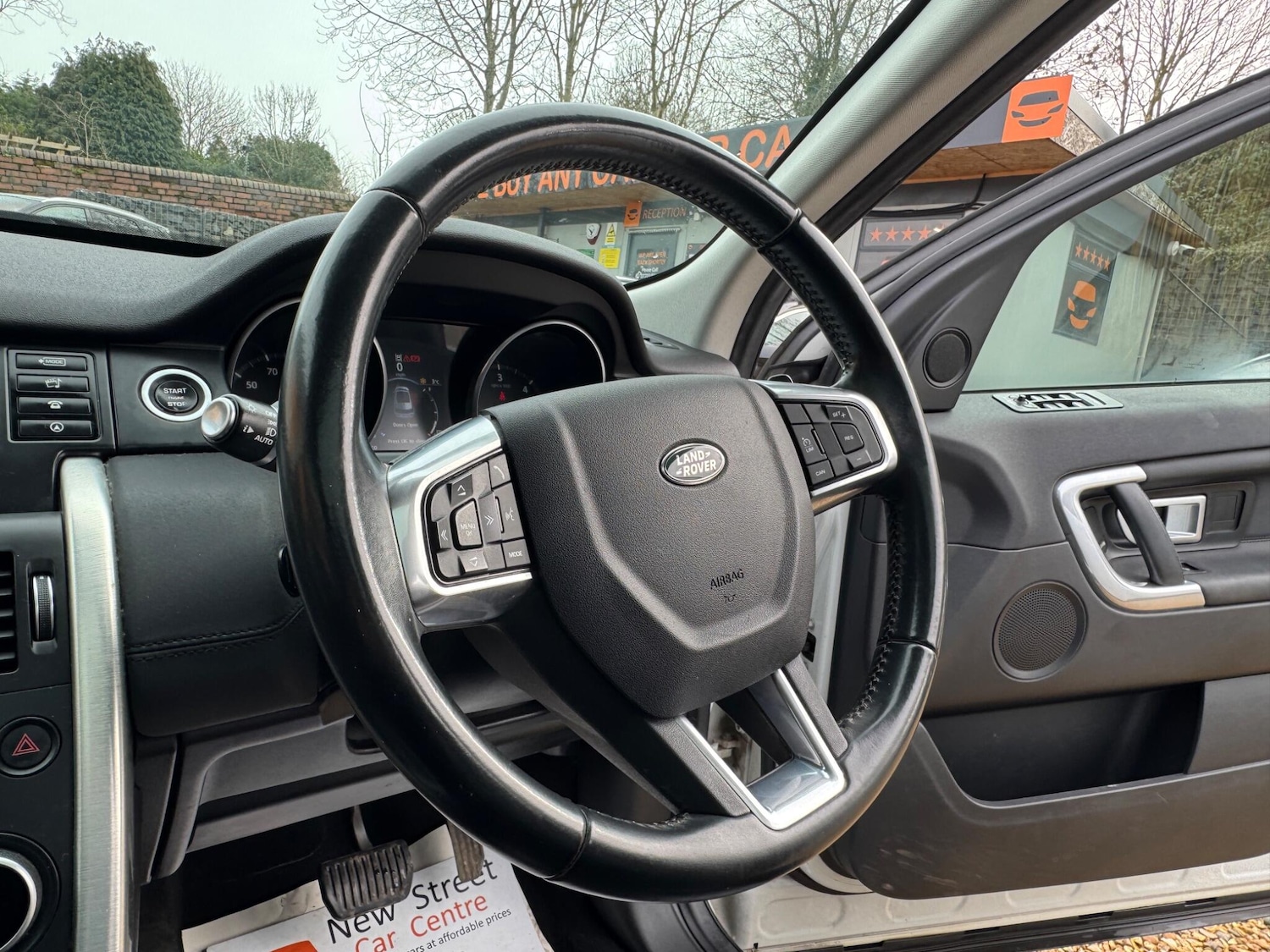 Used Land Rover Discovery Sport 2017 for sale - 77683789: Photo 41