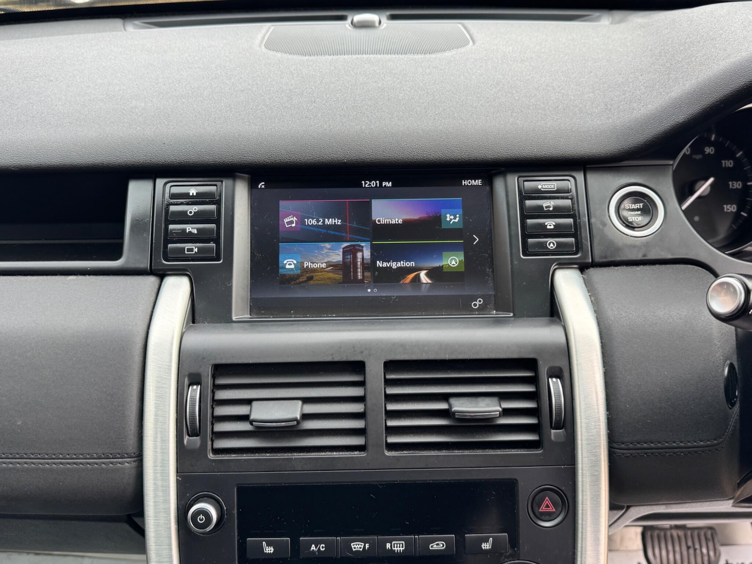 Used Land Rover Discovery Sport 2017 for sale - 77683789: Photo 5