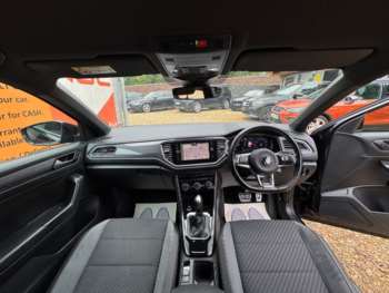 Used Volkswagen T-Roc 2021 for sale - 75327400: Photo
